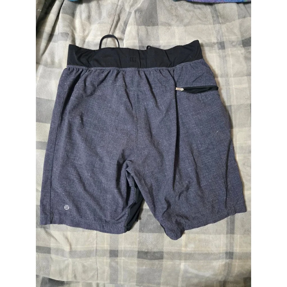 Men's Lululemon Athletic Shorts M Gray Black